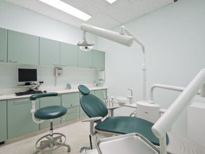 Box dental equipado en Clínica RaveauDent – Las Condes